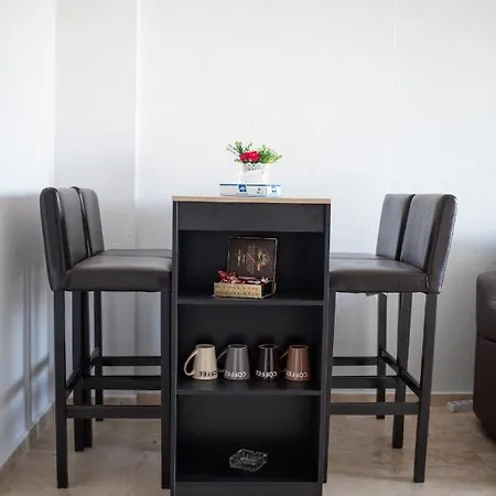 Royal Vibes Apartament アパート ナボダリ