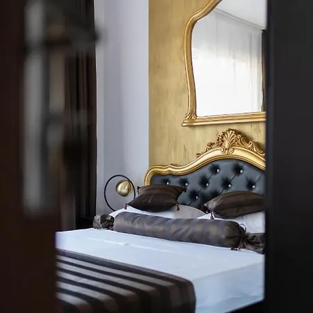Daire Royal Vibes Apartament *
